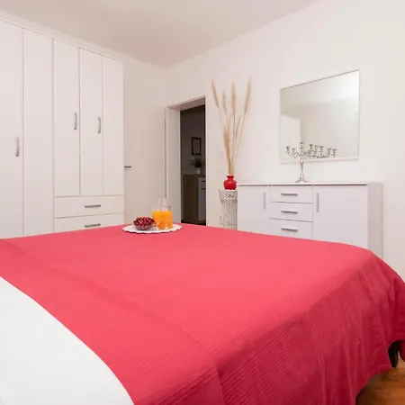 度假居 Three-bedroom In Vinjani Gornji Aracici