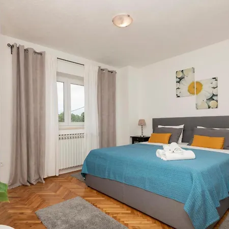 Three-bedroom In Vinjani Gornji Aracici