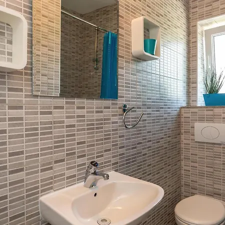度假居 Three-bedroom In Vinjani Gornji